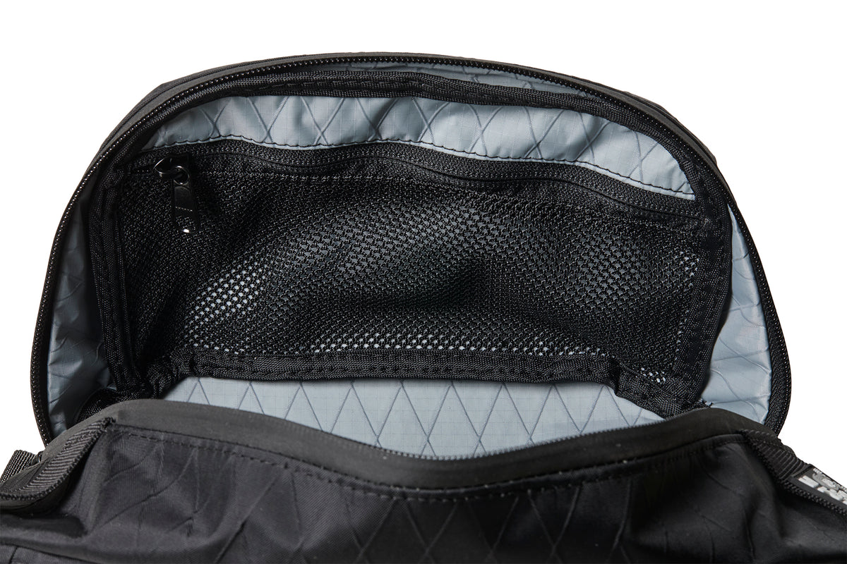 Snacktime Sling™ (X-PAC - Black / Light Grey Inner) - datacrew
